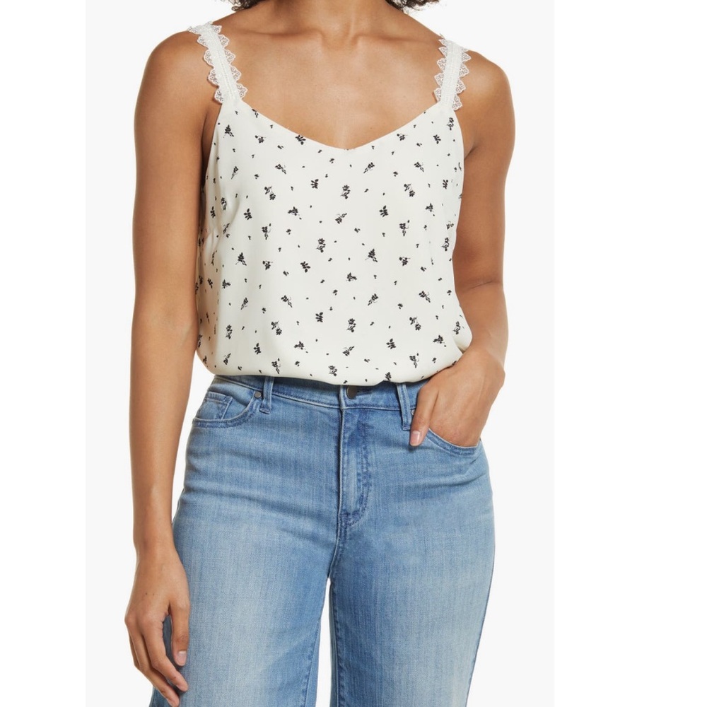 Chic Cream Floral Blouse with Lace Trim